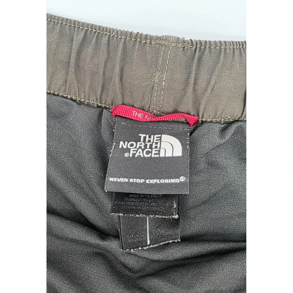 The North Face Hiking Cargo Shorts Size XL Mens Olive Green Belted Gorpcore